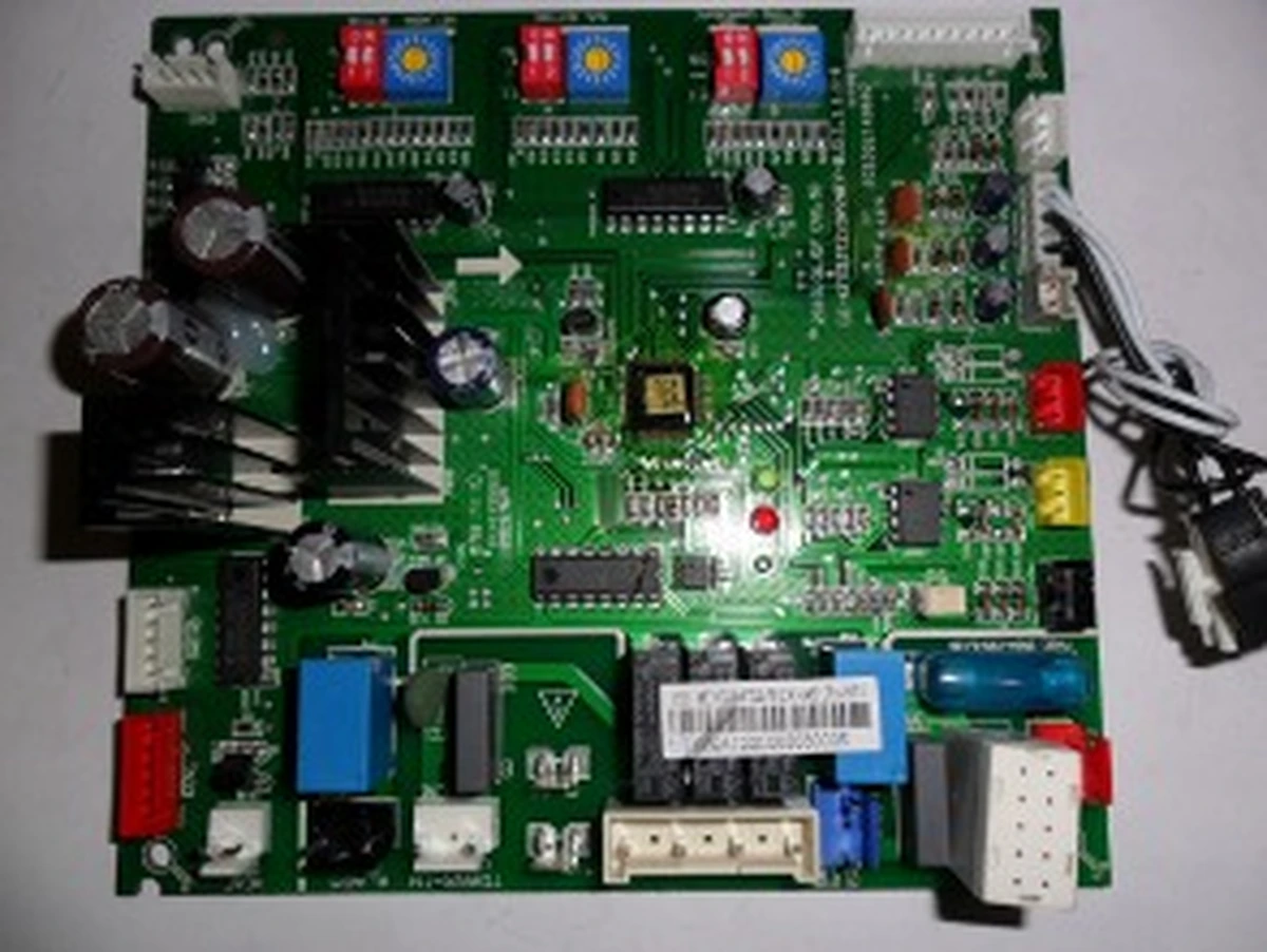 Midea Placa PCB unidad interior VRF CE-MDVD36T2/N1X-A5.D.1.1