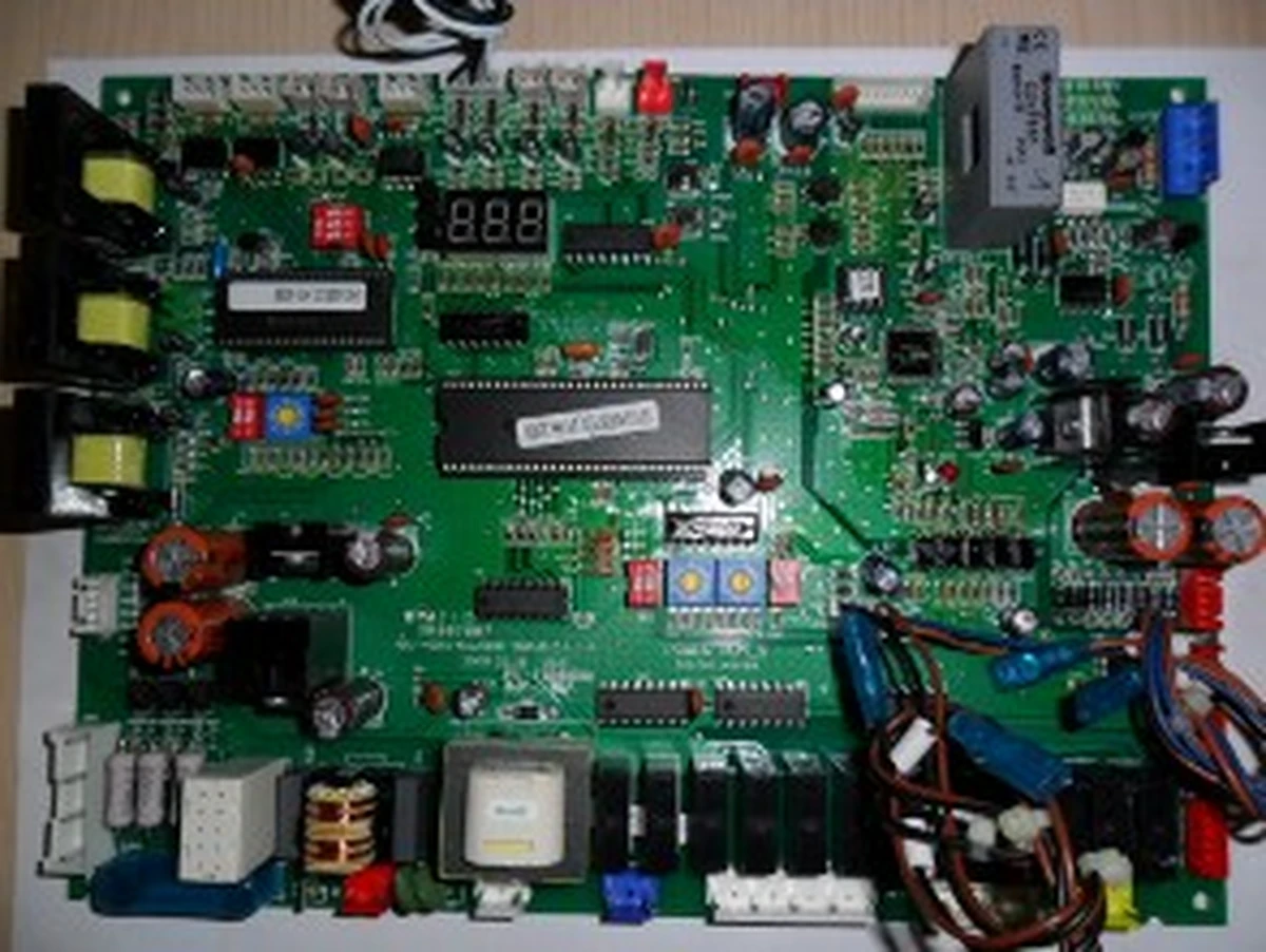 Midea Placa PCB de control principal VRF 201395190009